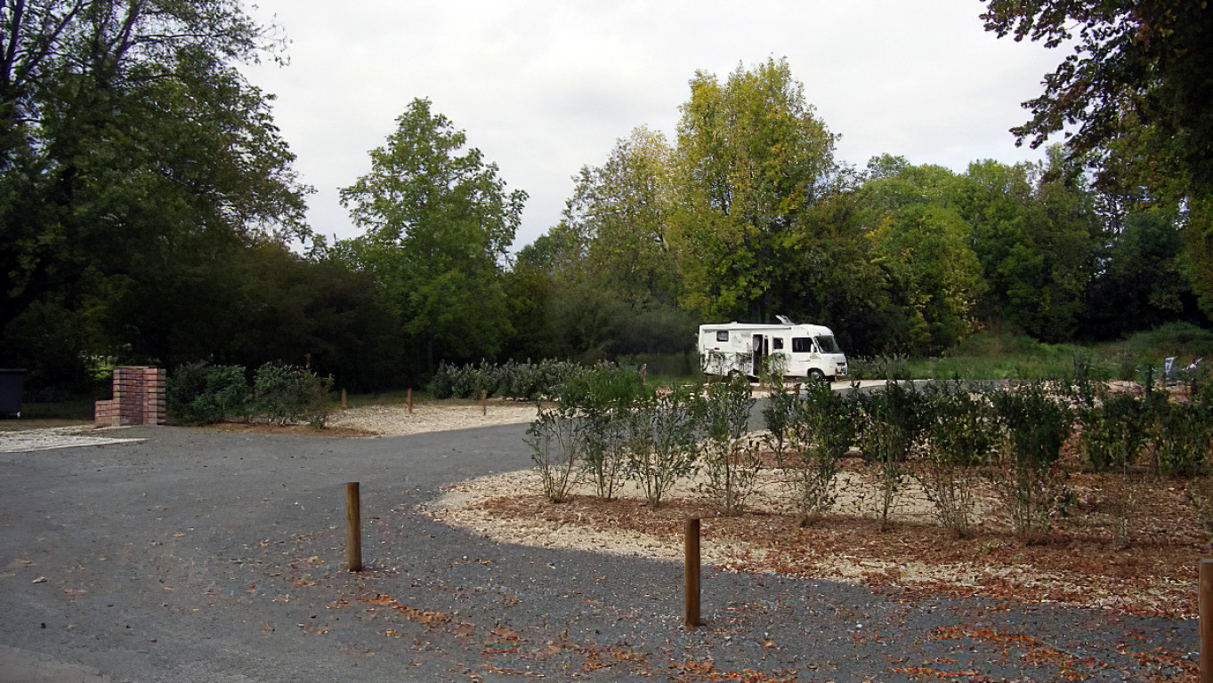 Camping Des Iles Saint Julien Du Sault